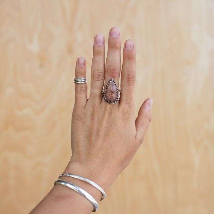 Blush Teardrop - 9.5