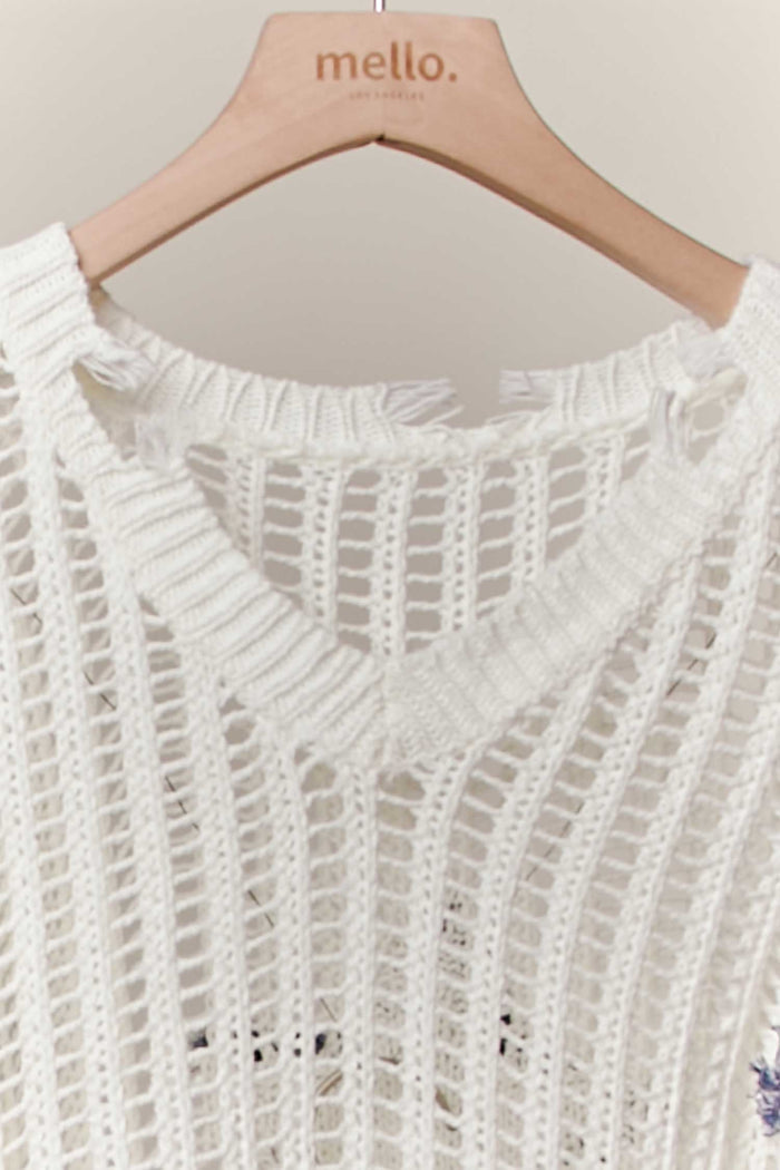Distressed Star Knit Pullover