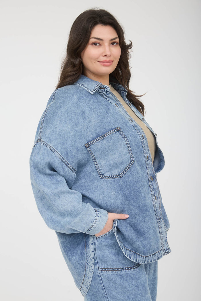 Easy Days Curvy Chambray Button Down