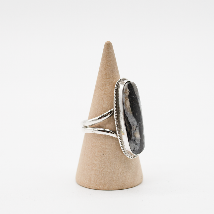 Nightfall Oval — Size 6