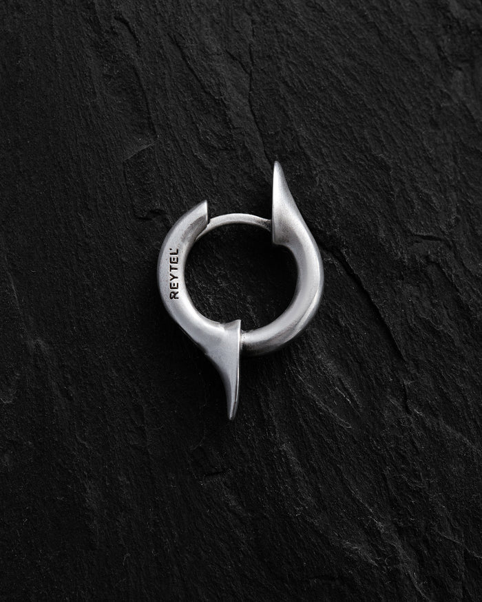 Silver hoop earring TACTUS