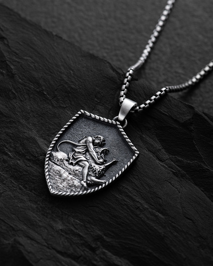 Silver pendant HERCULES & THE NEMEAN LION