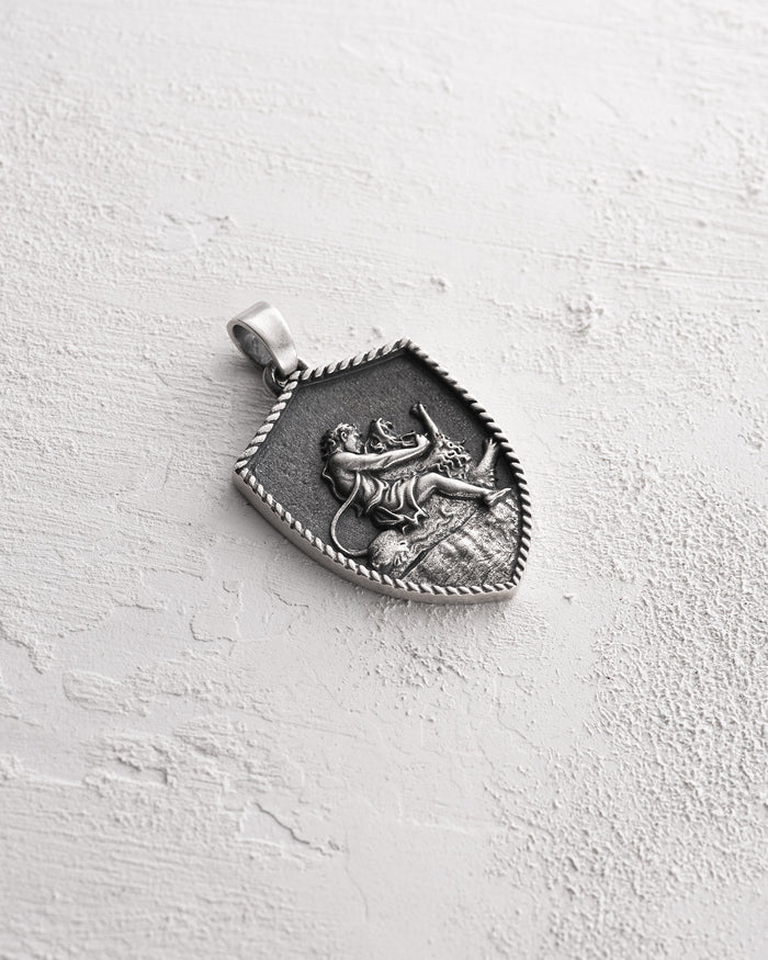 Silver pendant HERCULES & THE NEMEAN LION