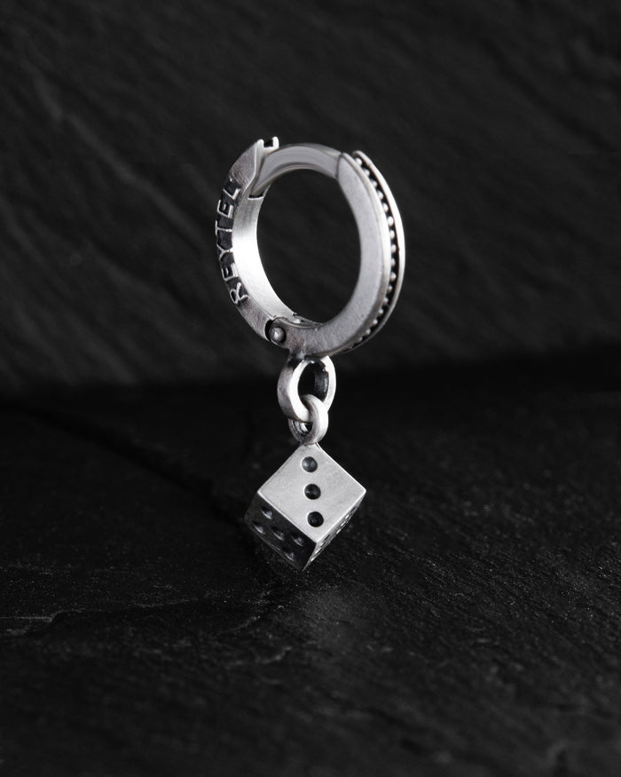 Silver single earring FORTUNA