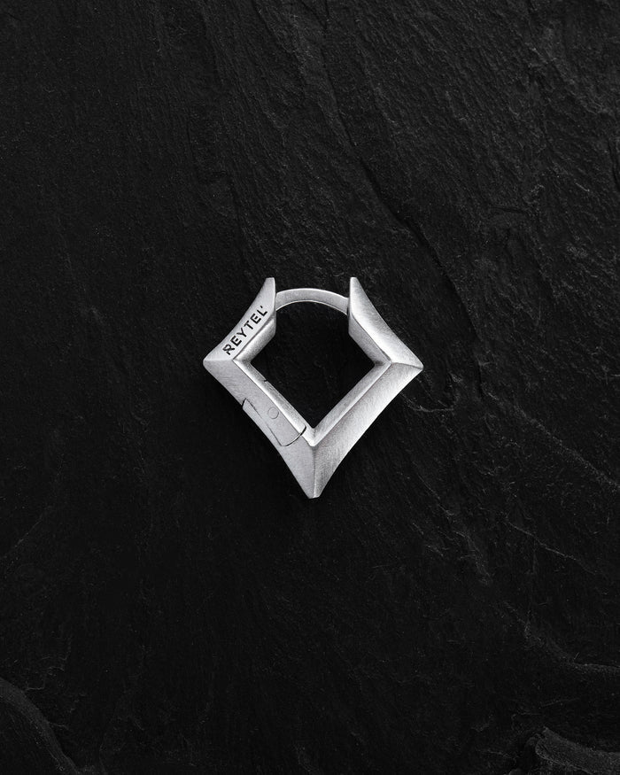 Silver single earring FRAME