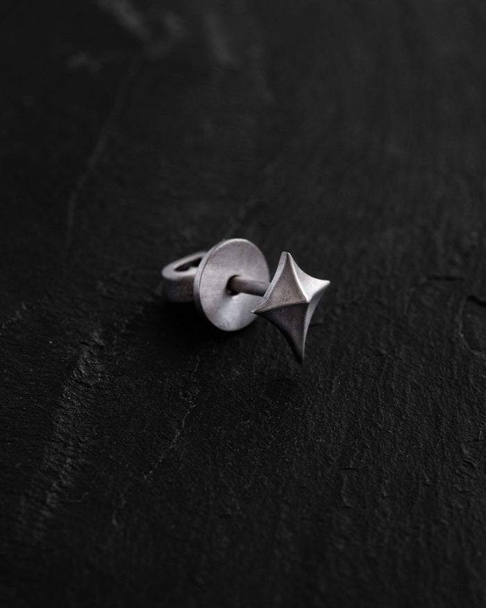 Silver single earring SPIRE