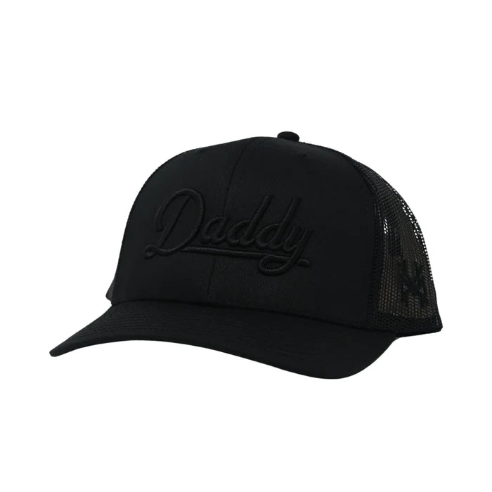 Black cap with 'Daddy' embroidery on a white background